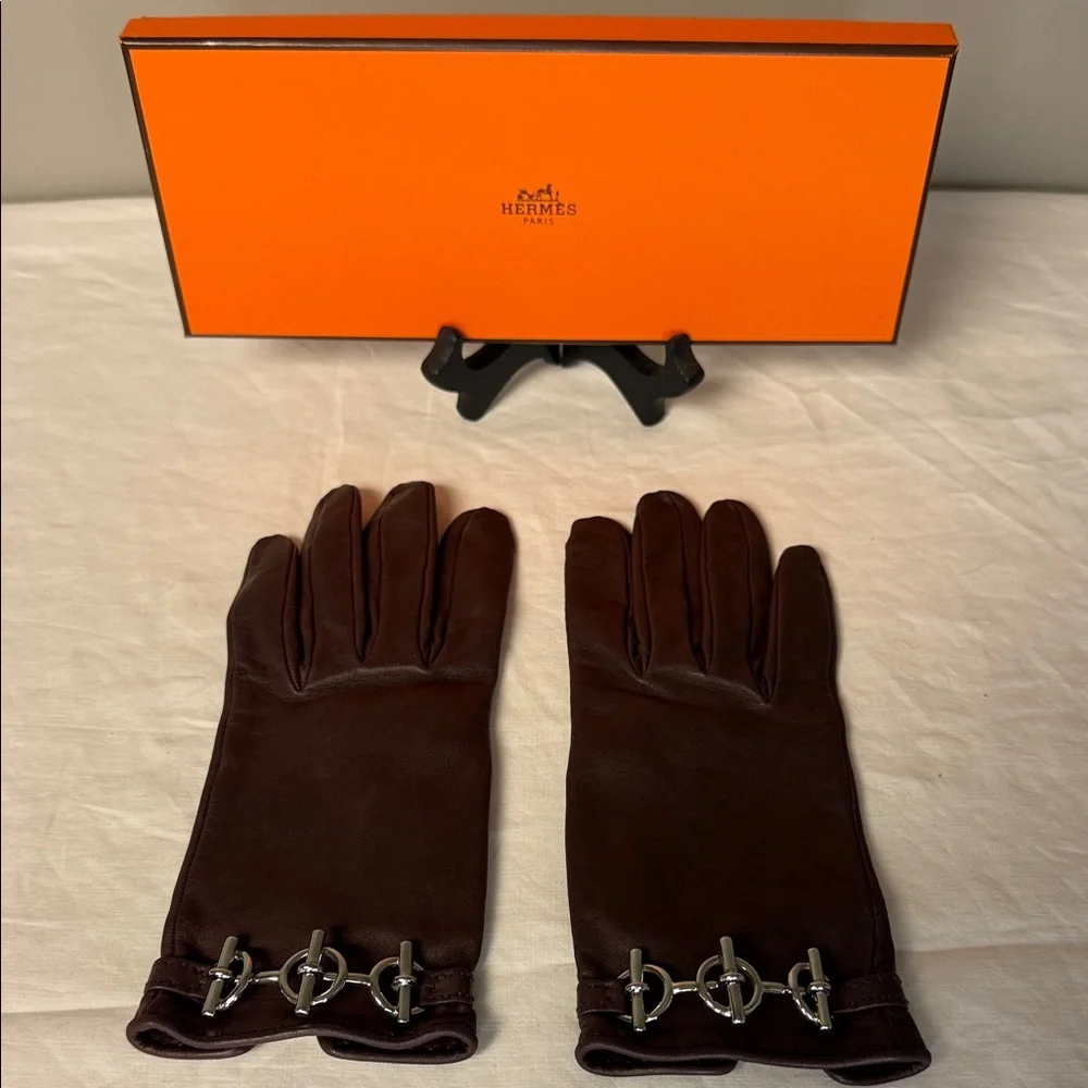 Hermès Grennan Leather Gloves – Brown | Silver Hardware | Size 7.5